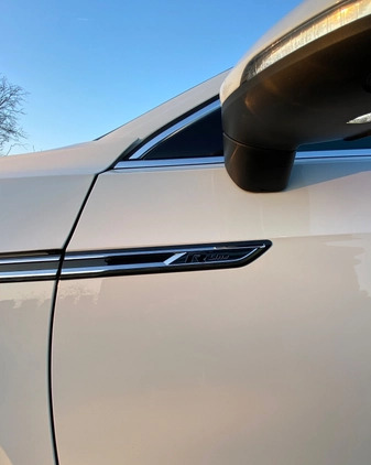 Volkswagen Arteon cena 134900 przebieg: 89000, rok produkcji 2019 z Września małe 137